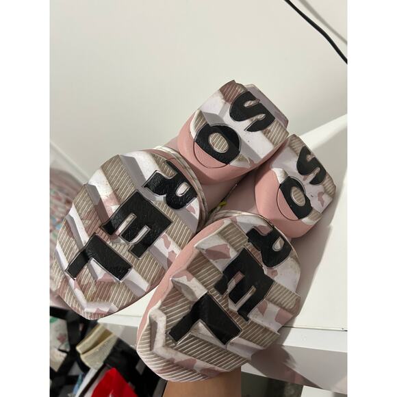 Sorel Women Sneaker *Size 7.5* - Picture 5 of 5